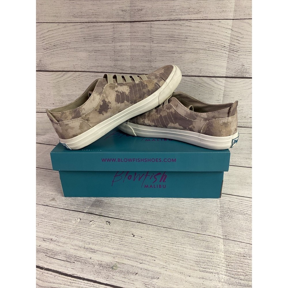 BLOWFISH MALIBU MARS FOGGY CAMO SNEAKERS slip on, SZ 9 pre owned worn only twice
